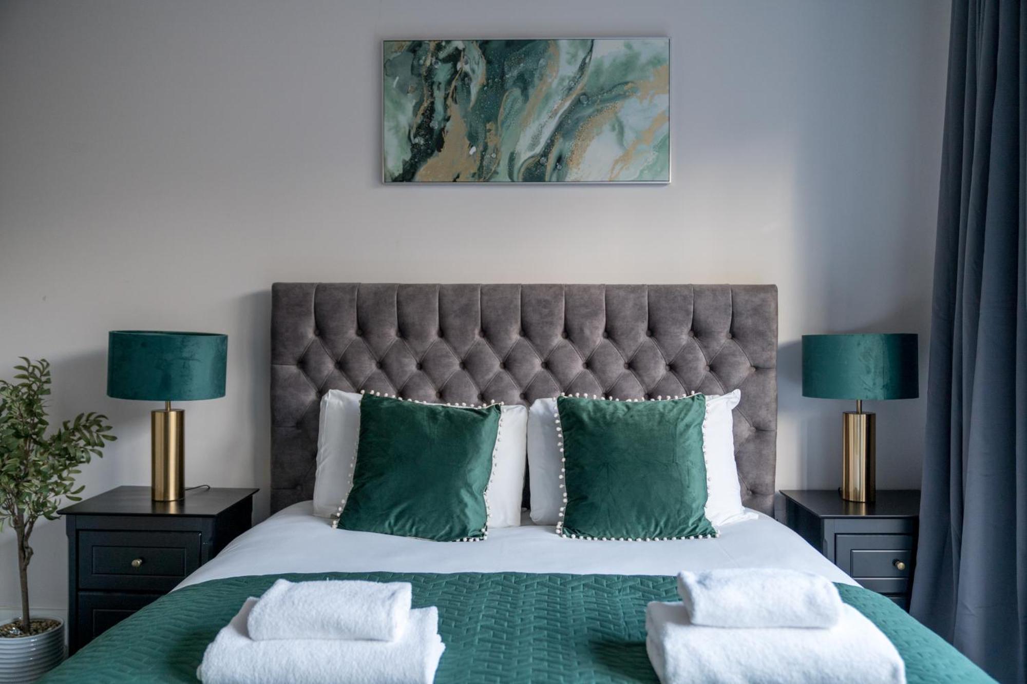 Boutique Lux London Apartments-Free Parking Totteridge Exterior photo